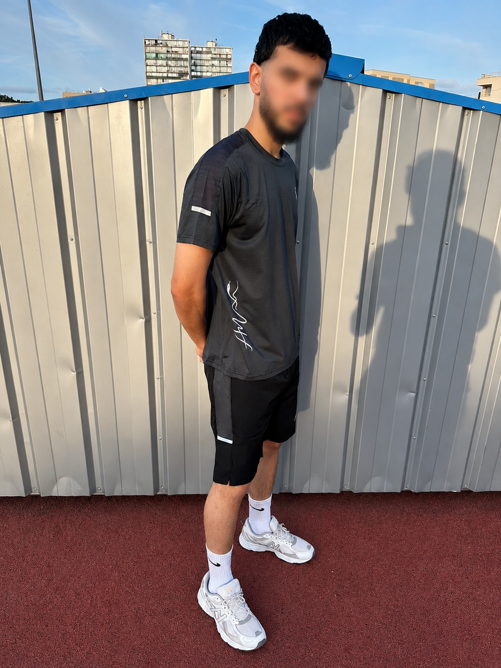 T-shirt gris anthracite Amvora avec short assorti pour homme