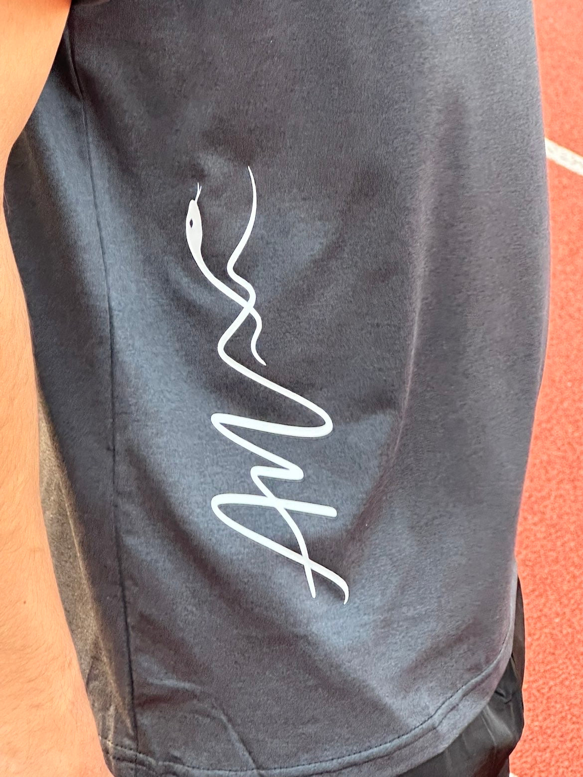 Ensemble short t-shirt gris Amvora posé à plat